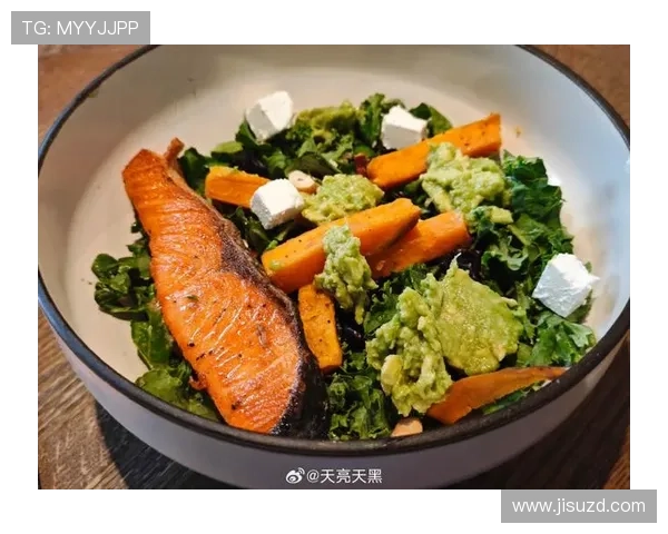 与足球明星共享美好时光的餐桌瞬间,感受运动与美食的完美结合 与足球明星共享美好时光的餐桌瞬间,感受运动与美食的完美结合