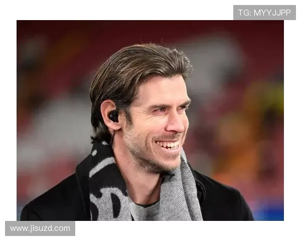 低调却闪耀的足球明星背后的故事与成就揭秘